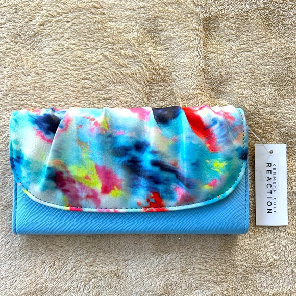 Jenniferperciv2's tweet photo. So good I had to share! Check out all the items I'm loving on @Poshmarkapp from @DanielleFreedm4 #poshmark #fashion #style #shopmycloset #michaelkors #lilybloom #kennethcolereaction: https://t.co/w9sNM0fR0i https://t.co/qbvCedoTCA