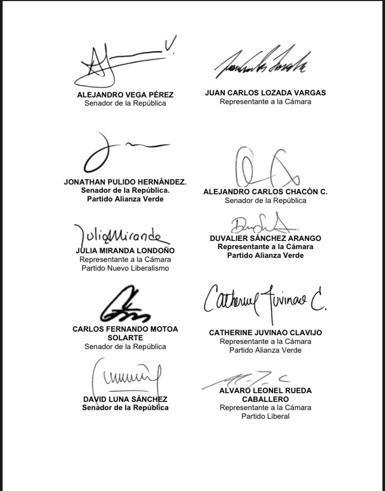 DeLaCalleHum's tweet photo. 25 congresistas pedimos que la Ref a la Salud se tramite a través de ley estatutaria. Este proyecto toca la esencia del derecho a la salud y necesita mayorías más solidas.  Desde el Congreso debemos garantizar el rigor en la discusión sin apresuramientos a todos los colombianos https://t.co/B0bq0aGFEi
