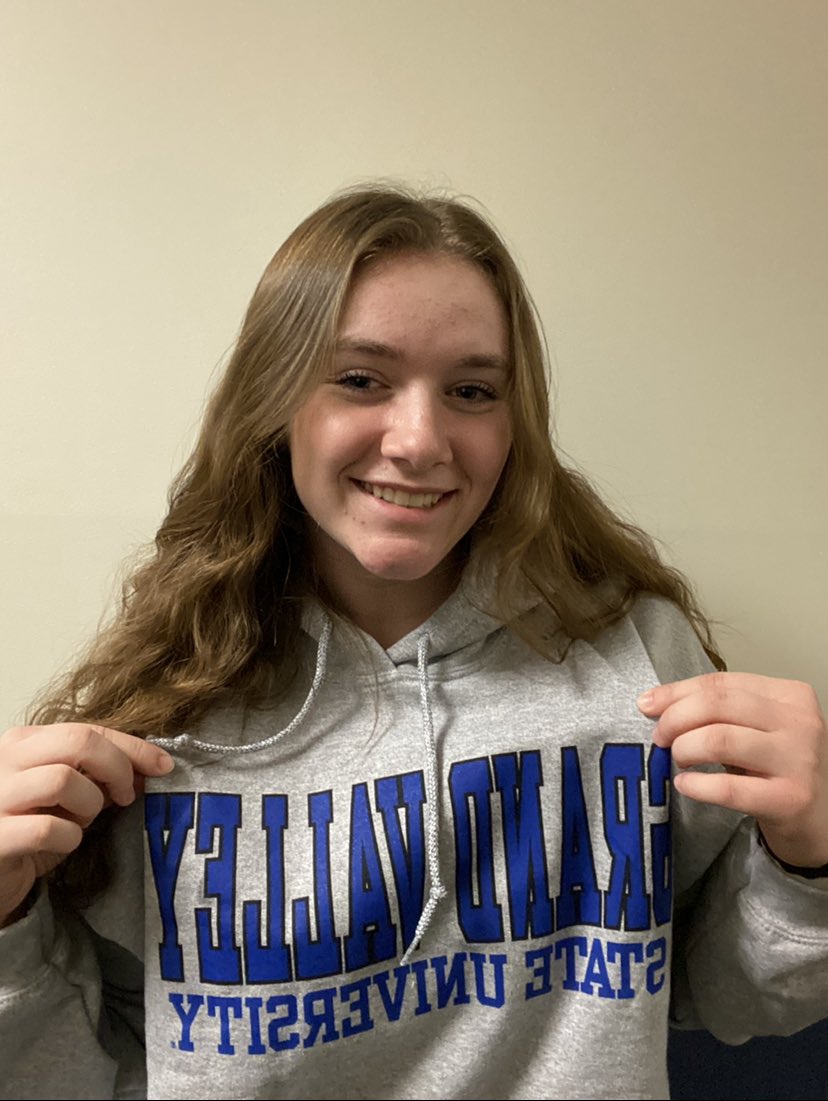 DorrKarli's tweet photo. So excited to announce my verbal commitment to play softball at GVSU! https://t.co/yDiUO4Za47
