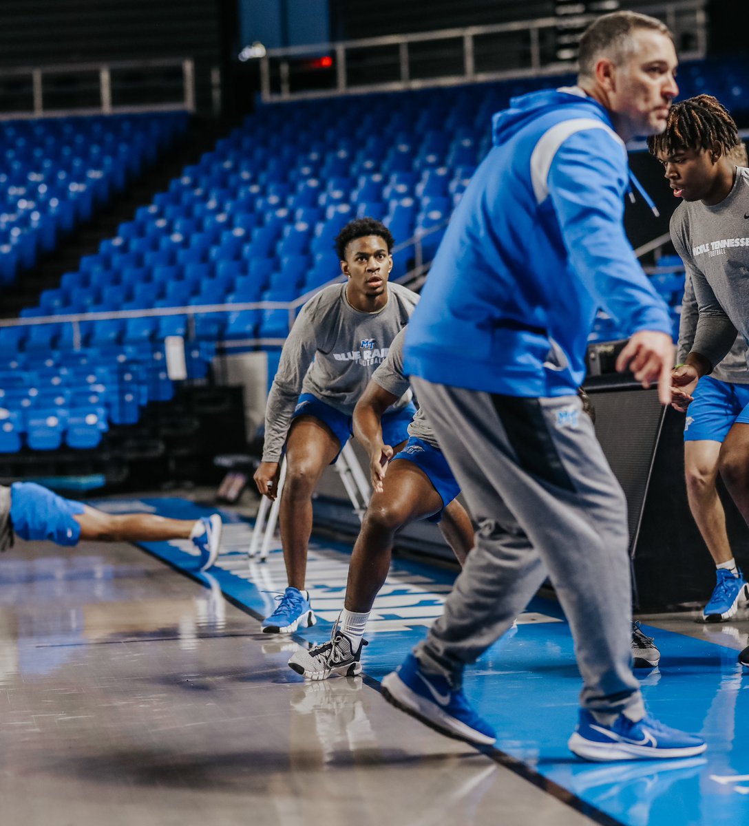 Drew🌟 tweet media