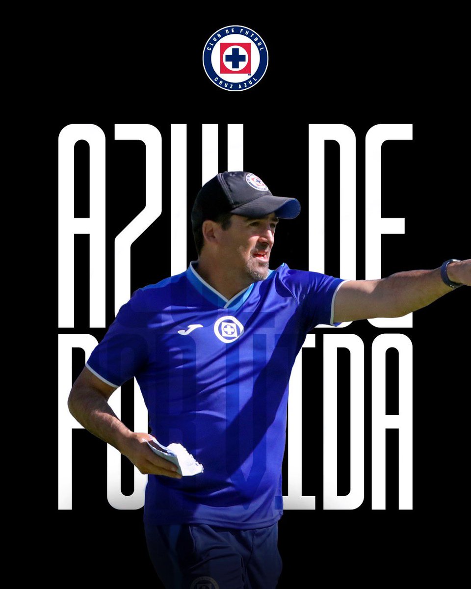 CruzAzul's tweet photo. El profesor Joaquín Moreno asumió el cargo de Director Técnico interino de La Máquina. 

#AzulDePorVida https://t.co/w8ChUfMXYw