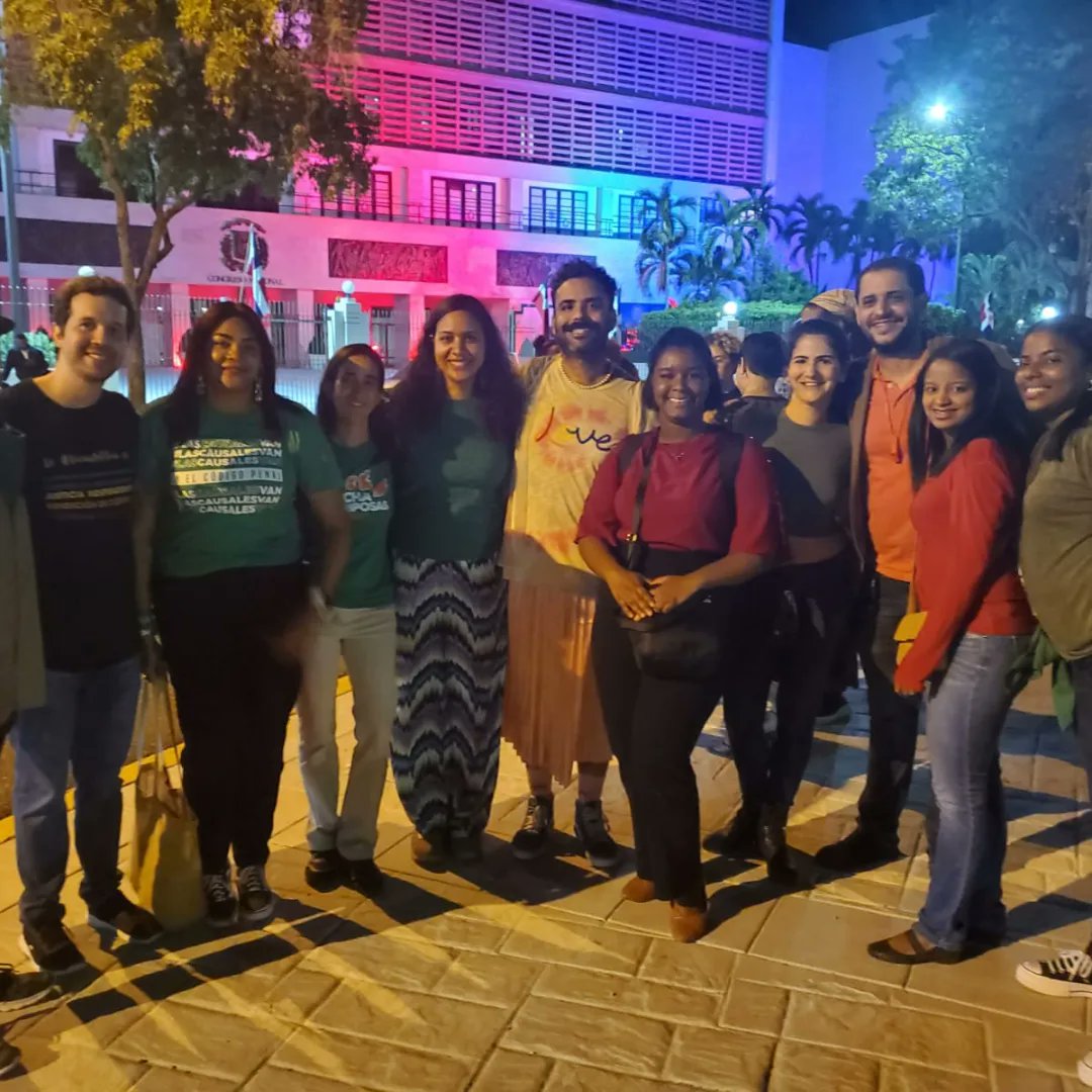 felipegavilanm's tweet photo. Las que van son las causales, no el #CodigoDeMuerte aprobado hoy por el Senado.
El partido @O_Democratica dice presente a la lucha por:
- El derecho de la mujer a decidir
- No discriminación contra LGBT
- Que los delitos de corrupción no "venzan".
Aspiremos a un mejor Congreso https://t.co/1GwvqL87s6