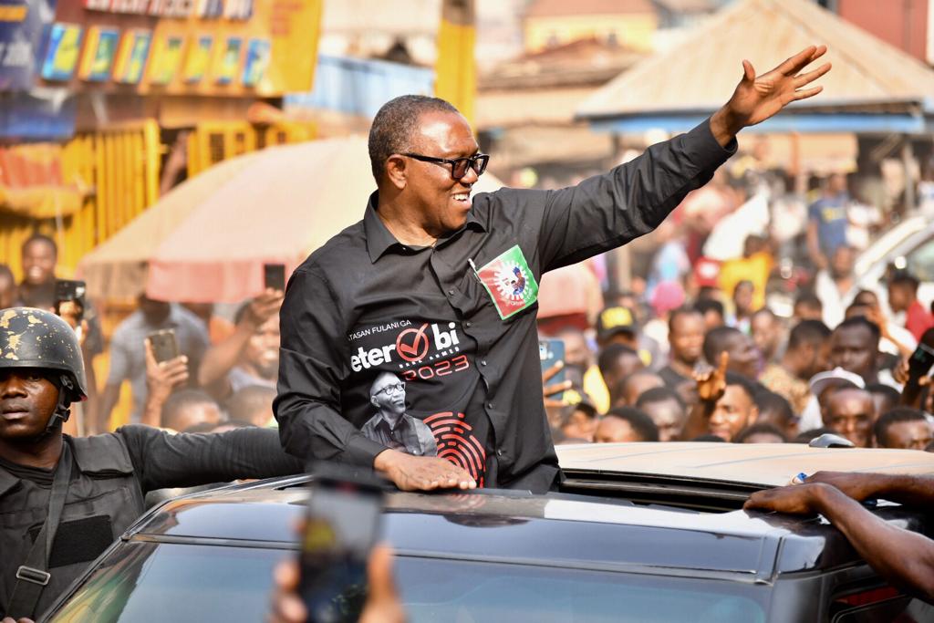 PeterObi's tweet photo. My market storm in Nnewi was heartwarming. It gives me personal joy to always interface with my fellow Nigerians. Thank you Anambra OBIdients for an awesome outing and show of love. -PO https://t.co/n3djqWv9sl