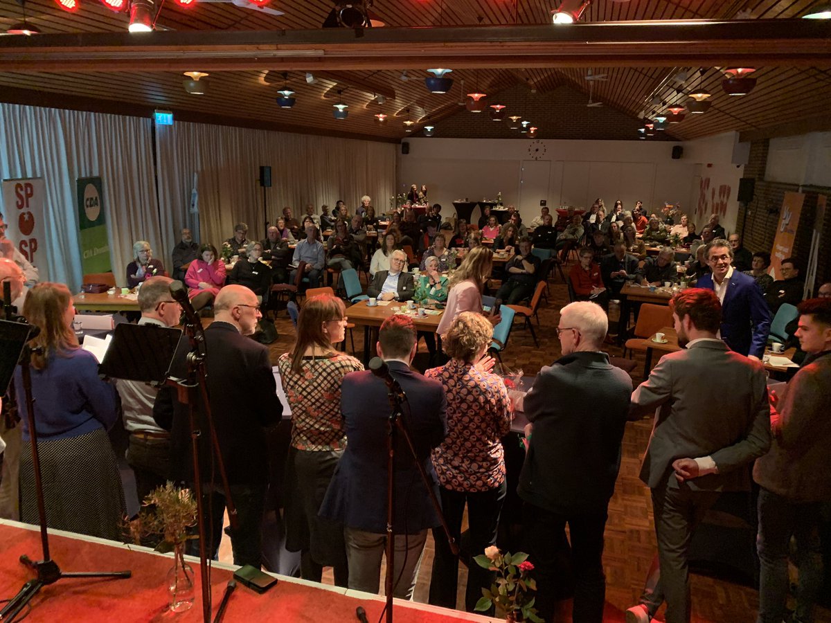 AntonBardie's tweet photo. Volle bak bij lijsttrekkersdebat @BOKDDrenthe Wat een energie! Wat een liefde voor onze Drentse Dorpen. #bokd #onzedrentsedorpen https://t.co/xI9f4OKhE7