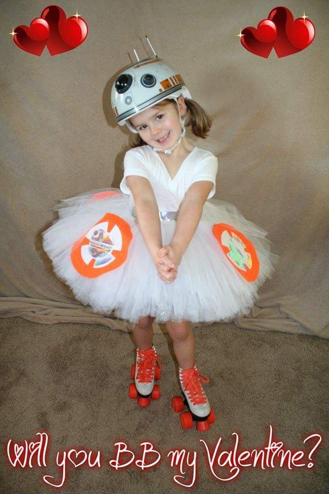 SamiMiniCosplay's tweet photo. Flashback to 2016, her very first #BBSK8 cosplay. ❤️Hope you are all having a HAPPY #ValentinesDay ! 
#StarWars #BB8 #droid https://t.co/ASvb1WYae4
