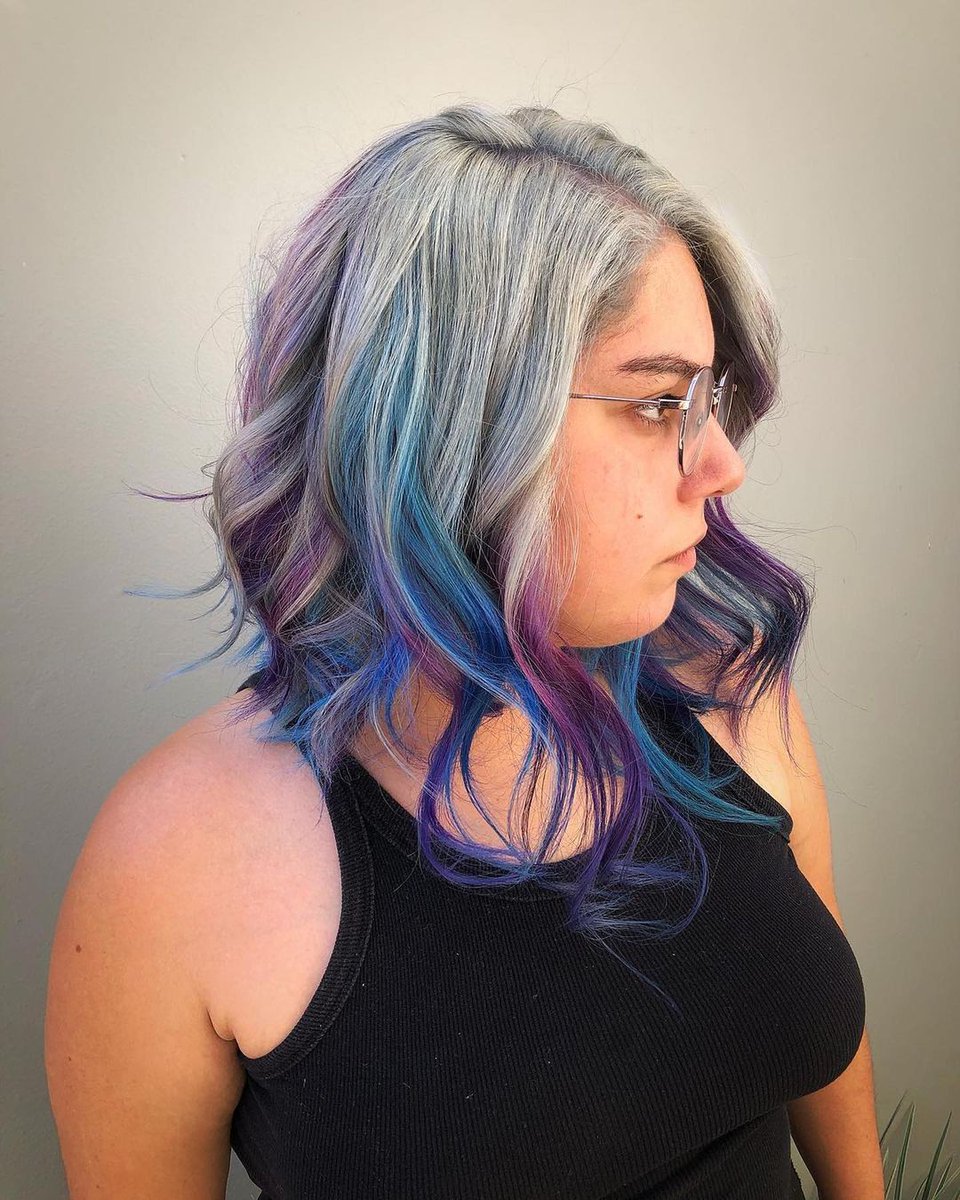 kamaleaocolor's tweet photo. 💙💜UM CABELO GALAXY 🪐✨ Usando: beija flor, pônei, jubarte, viúva negra e matizador tubarão branco. 💙💜 @drachairr

#KamaleaoColor #FamiliaKamaleao #CabeloColorido #HairColor #KC #kclovers #kamaleao https://t.co/ZehXIvsSBO