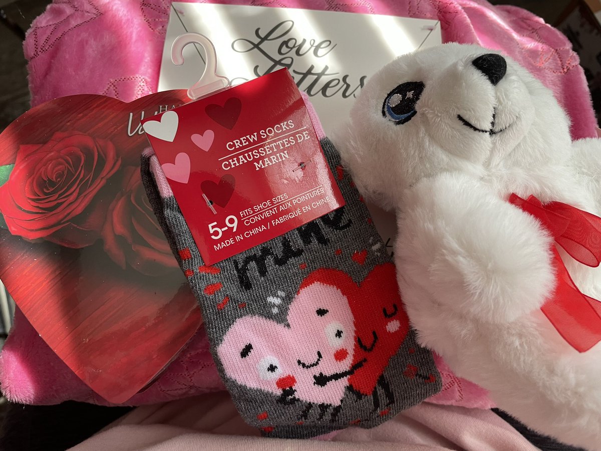 oucrimsongirl's tweet photo. Feeling loved and blessed 🥰❤️
#14february #ValentinesDay #HappyValentinesDay #ValenTIMESDay https://t.co/YDW3wIgoSs