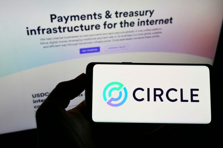 BraisResearch's tweet photo. ❗️Especialistas acreditam que a #Circle, emissora da USDC, teria comunicado ao Departamento de Serviços Financeiros de NY, sobre possível má gestão dos tokens por parte da #Binance.
▶️Circle afirmou, ainda em 2022, que notou discrepância nas reservas de #stablecoins da Binance. https://t.co/NzRWVVqmUN
