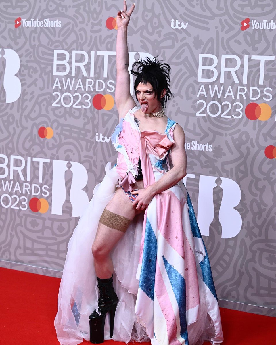 biminibabes's tweet photo. Brits 2033! Union Jack in the trans flag 🏳️‍⚧️🇬🇧 https://t.co/MCg3RSMdDi