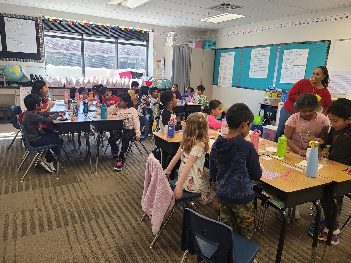 Mrs Barone's Firsties tweet media