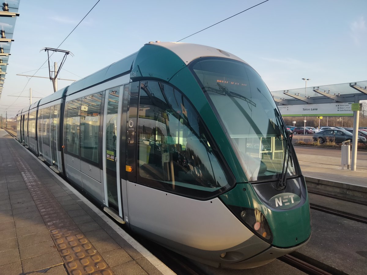Harrod15S's tweet photo. Tried something a little different today, first trip on Nottingham trams out to Toton, very overcrowded but a smooth ride
#tram #Nottinghamtrams https://t.co/ucIdv21YFE
