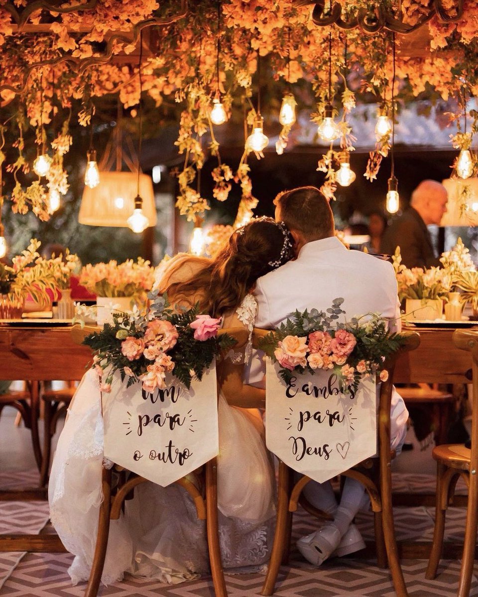 unabodaoriginal's tweet photo. ¡Y que viva el amor! 💕 #valentinesday #sanvalentin #novia #novias #bride #boda #bodas #wedding #weddings #casament #casamento #casamiento #marriage #mariage #matrimonio #blogdebodas #unabodaoriginal #weddingphoto #weddingphotography 📷 @oslagosfotografia Decor: @mayconjoya https://t.co/oc8n5ZIs9E