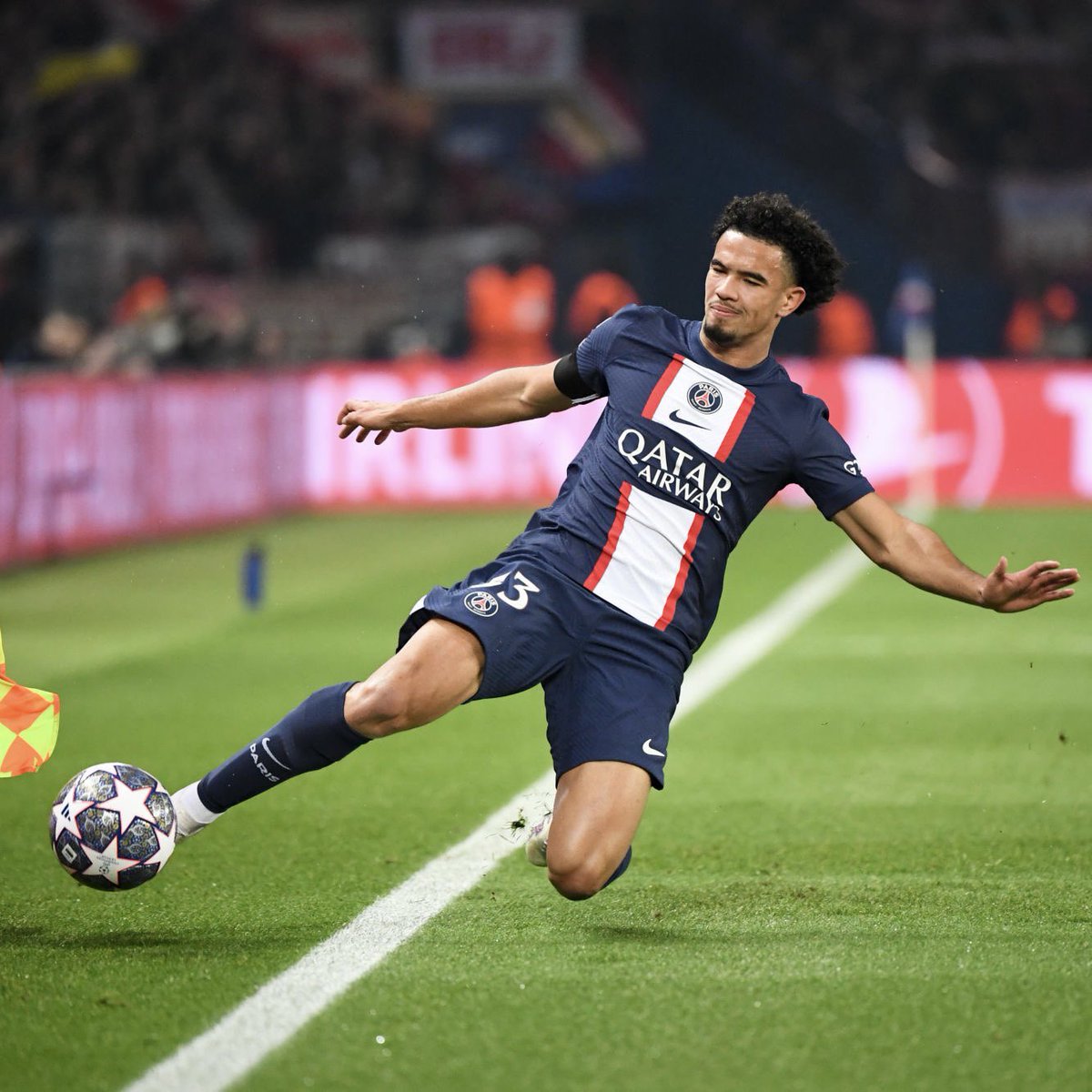 ActuFoot_'s tweet photo. Dites-vous qu’il n’a QUE 16 ans. 🤯 https://t.co/3IdMmfEZwD