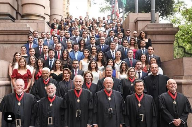 conradohubner's tweet photo. Bonito o TJ dinamarquês no dia da posse de magistrados https://t.co/WKJ2EzhaoU