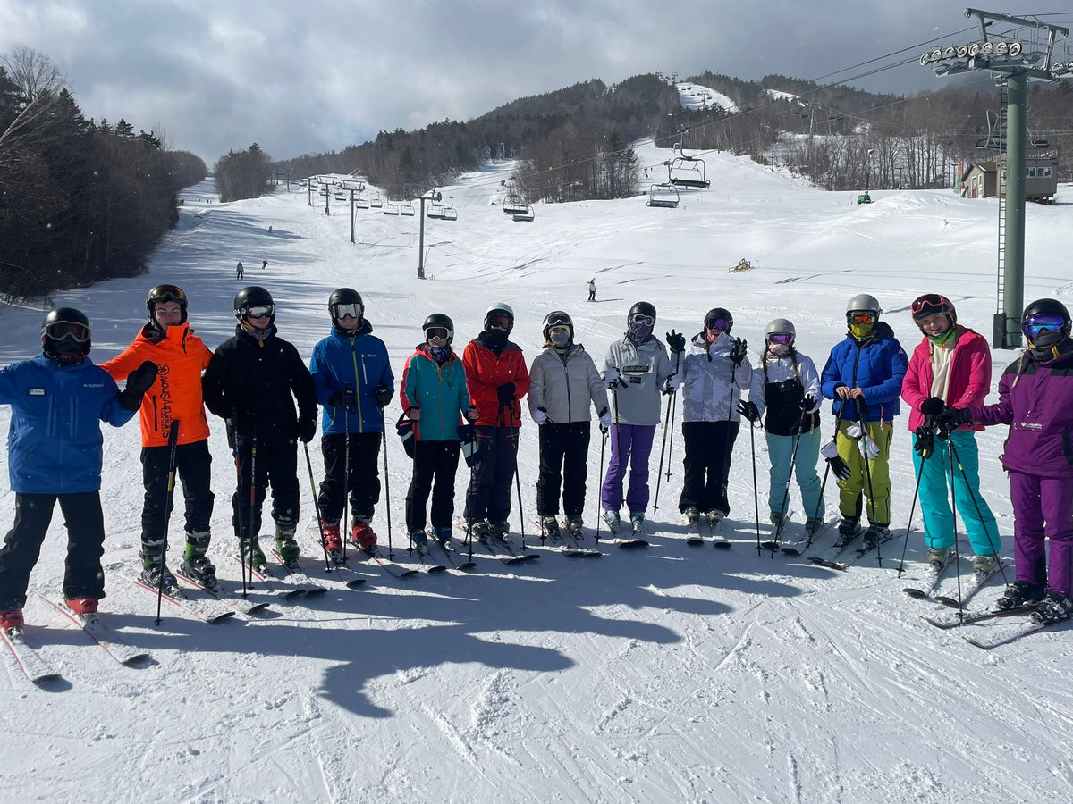WHSTrips's tweet photo. Goodbye Waterville Valley...Cannon Mountain here we come!#WHSki23NH https://t.co/6o9Oq6j7pH