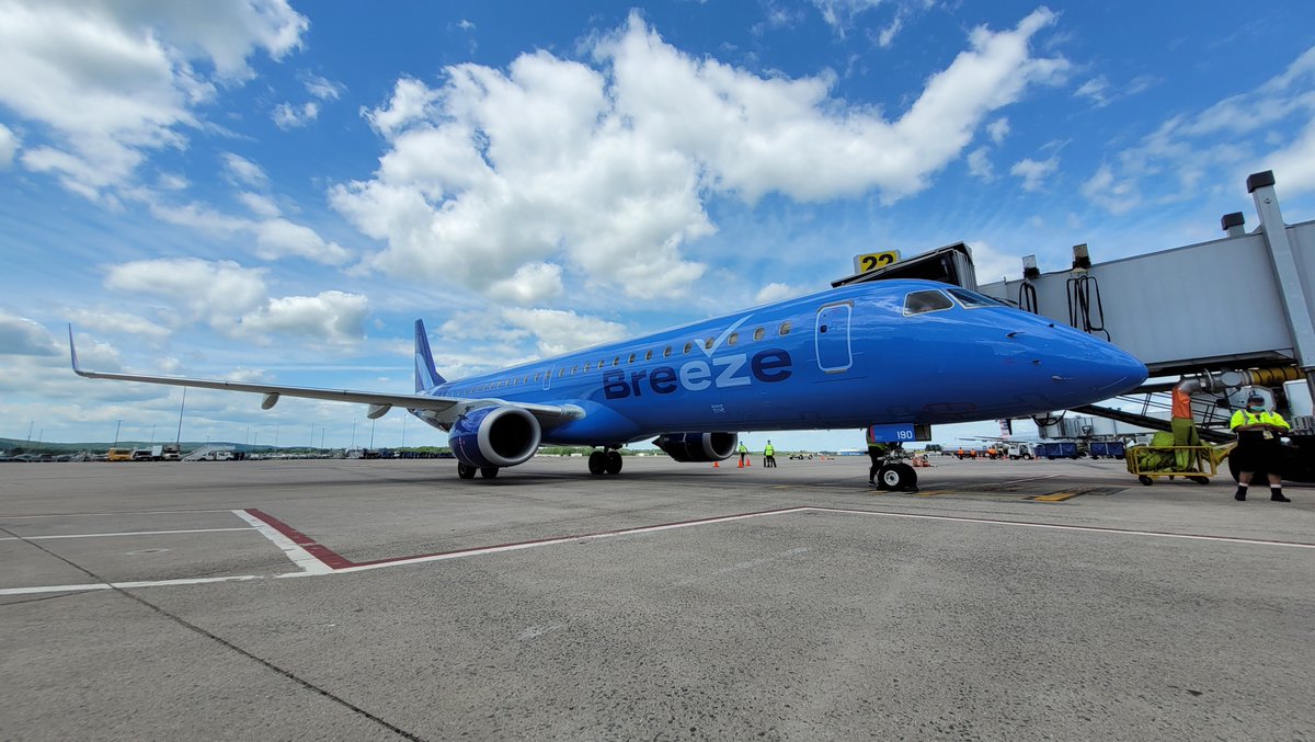 Bradley_Airport's tweet image. We love Breeze's expansion at BDL 💙
We're excited to join the airline in announcing new nonstop service to New Orleans, Tampa and Fort Myers as well as one-stop service to Los Angeles.
More on the new nonstops + introductory fares starting at $39* > bit.ly/BreezeNewFligh…