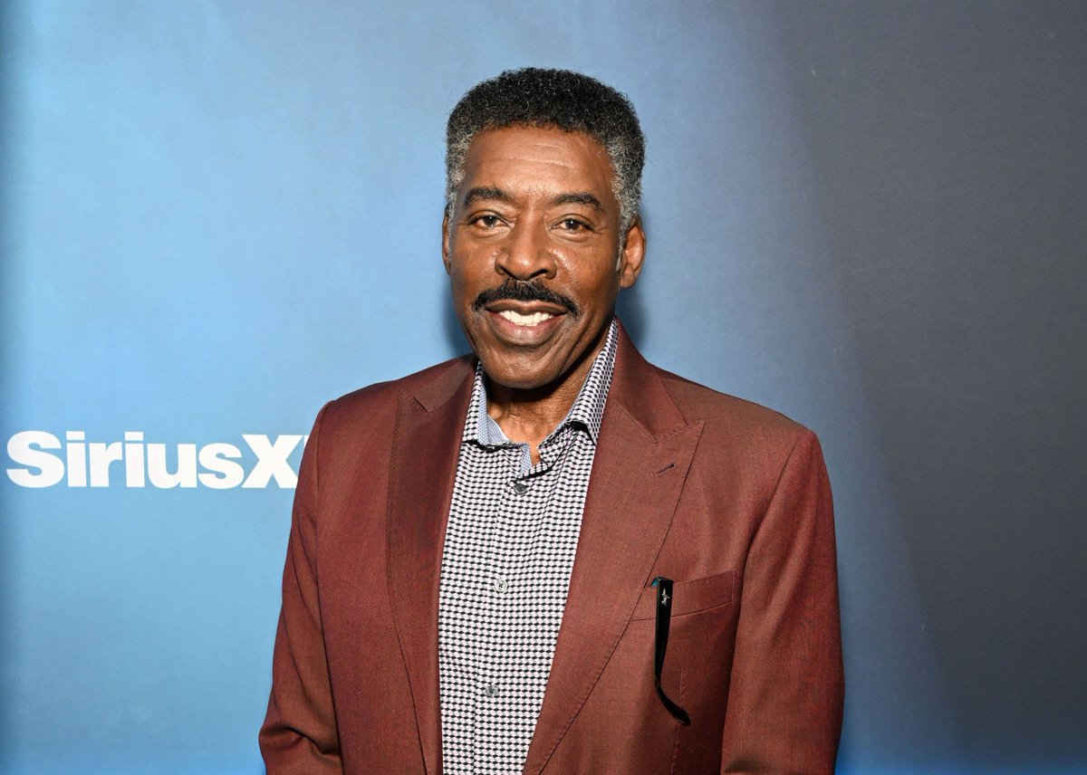 Very excited to sit down with @Ernie_Hudson tomorrow. Wrap Up live at 1p ET on H101.