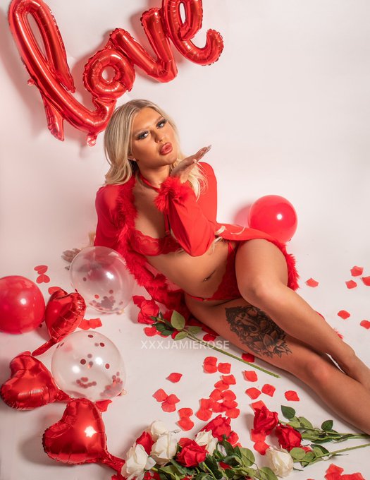 Valentine&rsquo;s Day sale in my BIO 🌶️🔗💕 RT if you love red lingerie https://t.co/WSzh6equ2z