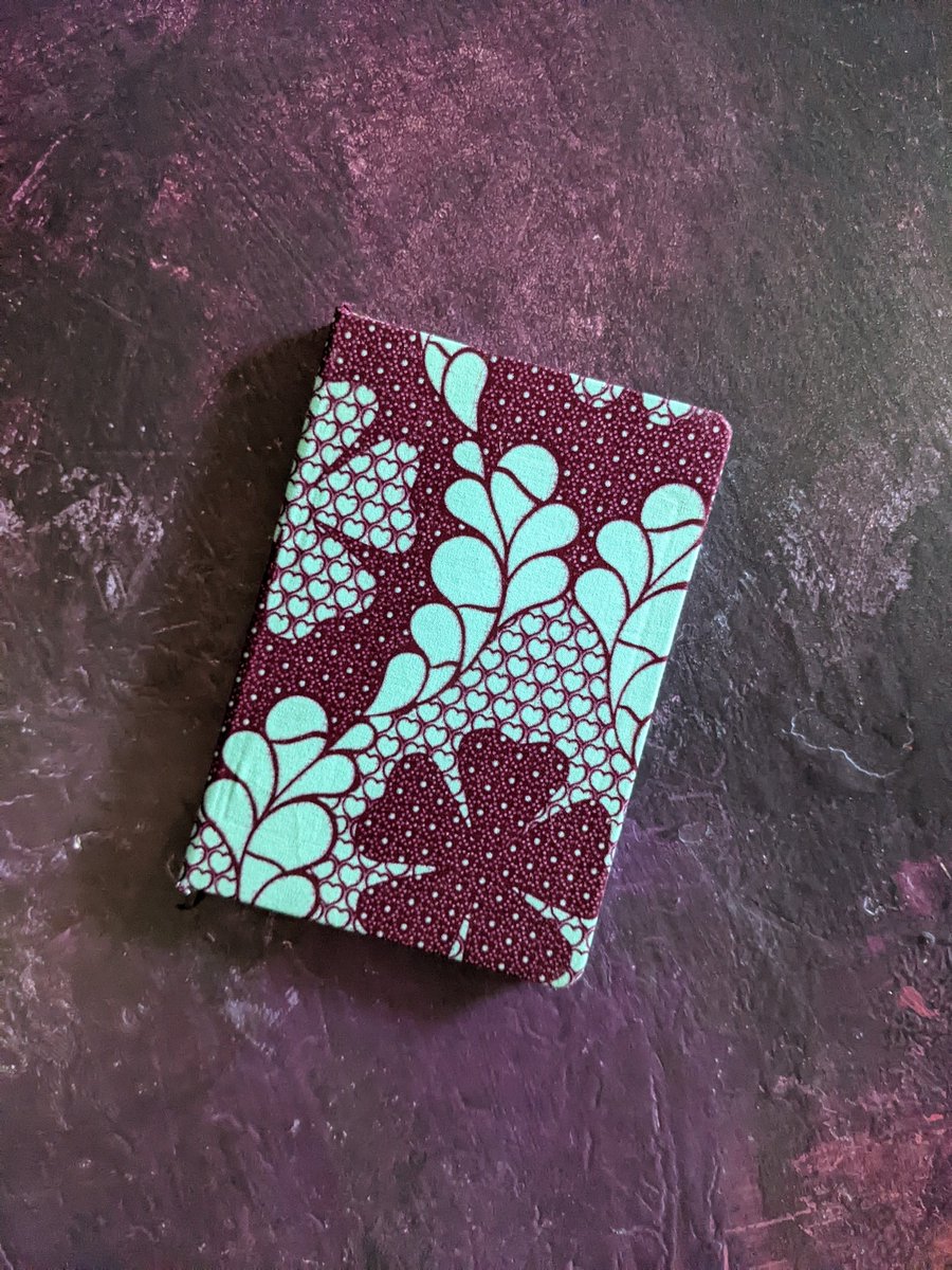DetolaAndGeek's tweet photo. SENDING OUT TINY HEARTS ๐๐
To each & everyone of you who has shown #DetolaAndGeek love in their very own little way.
Just spreading some African-inspired love ๐ฅฐ
#happyloveday #lovehandmade #handmadejoy #shophandmade #A5notebook #A5journal #blackwriters #blackauthors https://t.co/BZAXeXGxvO