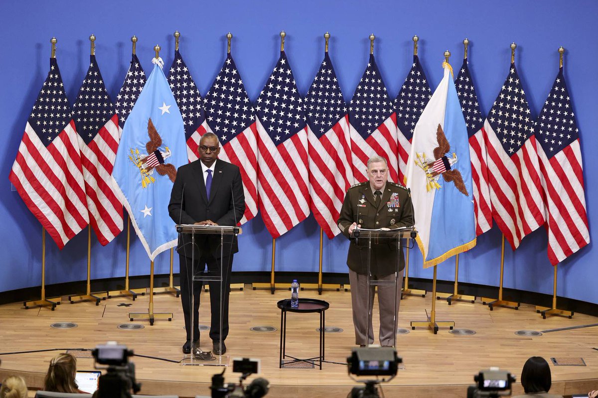 AlexChecked's tweet photo. The #WokeGenerals, Chairman of the Joint Chiefs of Staff Gen. Mark Milley, and Secretary of Defense Gen. Lloyd Austin, famous for being busy implementing Wokeness in our military, confirmed that the first AIM-9x Sidewinder heat-seeking air-to-air missile costing $400,000 MISSED… https://t.co/sN72X0cQ9j