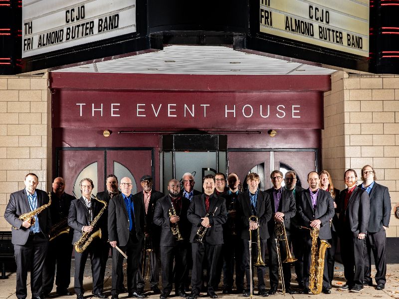cincinnatijazz1's tweet photo. What do Led Zeppelin, Brazil and muffins have in common? Find out this Thursday with the CCJO at The Redmoor!
https://t.co/oLmEdm7sJp #jazzisalive #jazz #cincyarts #ccjo #bigband - https://t.co/OHn7VeixPp https://t.co/w8imFepeTK