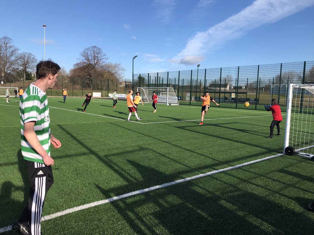 ElginSportsCT's tweet photo. ⚽️𝘼𝙘𝙩𝙞𝙫𝙚 𝙍𝙚𝙘𝙤𝙫𝙚𝙧𝙮 𝙈𝙤𝙧𝙖𝙮 ⚽️
 
Fantastic turnout once again today at #TheGleanerArena 🤩 

With the numbers growing each week, it’s great to see the positive impact this programme is making to people’s lives. 

#activerecoverymoray https://t.co/GxSulj7l7J