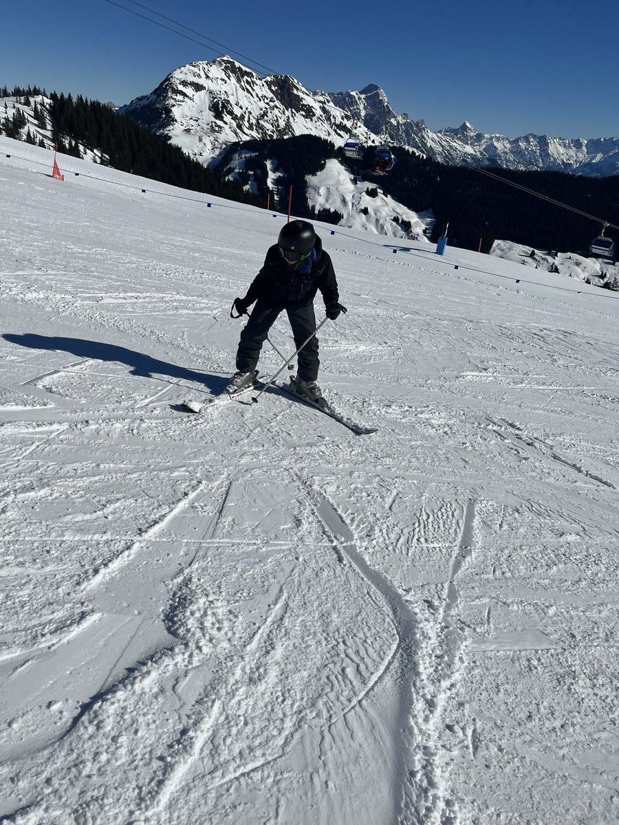 Another fab day on the slopes! Beautifully sunny, once more and everyone skiing brilliantly! <a href="/PGLTravel/">PGL Schools & Groups</a> <a href="/CollegiateTrust/">The Collegiate Trust</a> <a href="/TheQuestAcademy/">TheQuestAcademy</a>