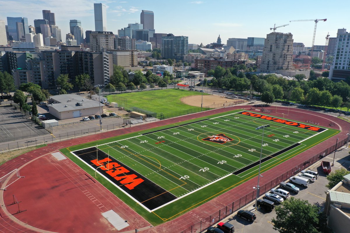 IRONTURFUSA's tweet photo. Roses are red.
IRONTURF is green.
You'll love our turf because it always looks pristine.
(And because it's durable, practically eliminates fiber loss and plays like real grass.) https://t.co/pZyKok865q
