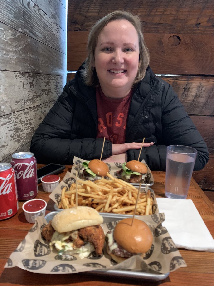 patrickcook24's tweet image. Happy Valentine Day to us! ❤️🔥

@PdxSliders is the 🐐🐐🐐 of Portland eating. 

#Portland #PDXSliders