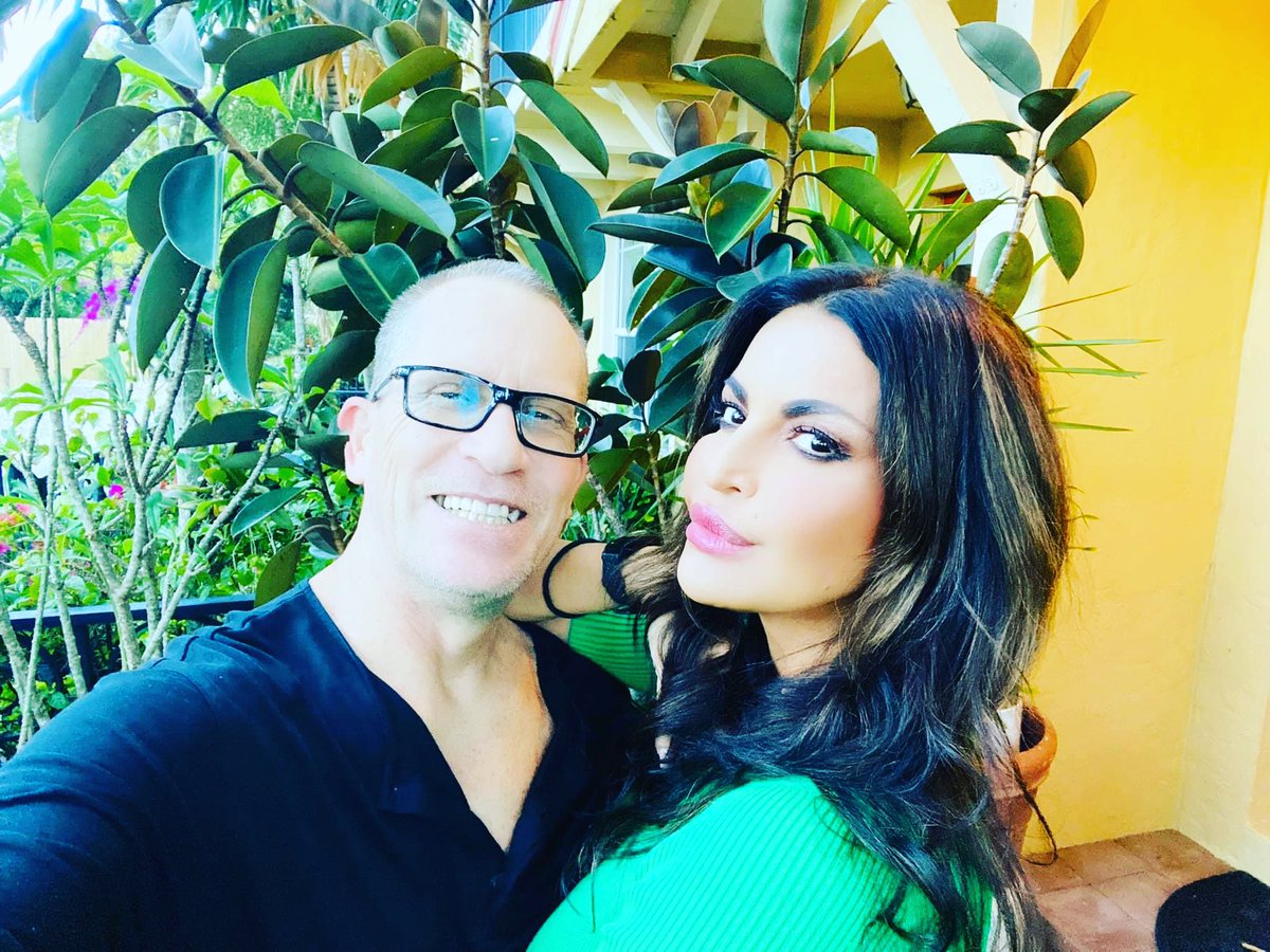 I never new true love, unconditional love, until you came into my life ❤️❤️❤️

@JenniferGimenez Let’s keep doing this thing called life together forever💋💋

I love you Mama Shark🦈❤️💋

#TimJenn #PowerCouple #SoberLife #DopeToHope #TheTimAndJennShow #MyValentines #SuperModel