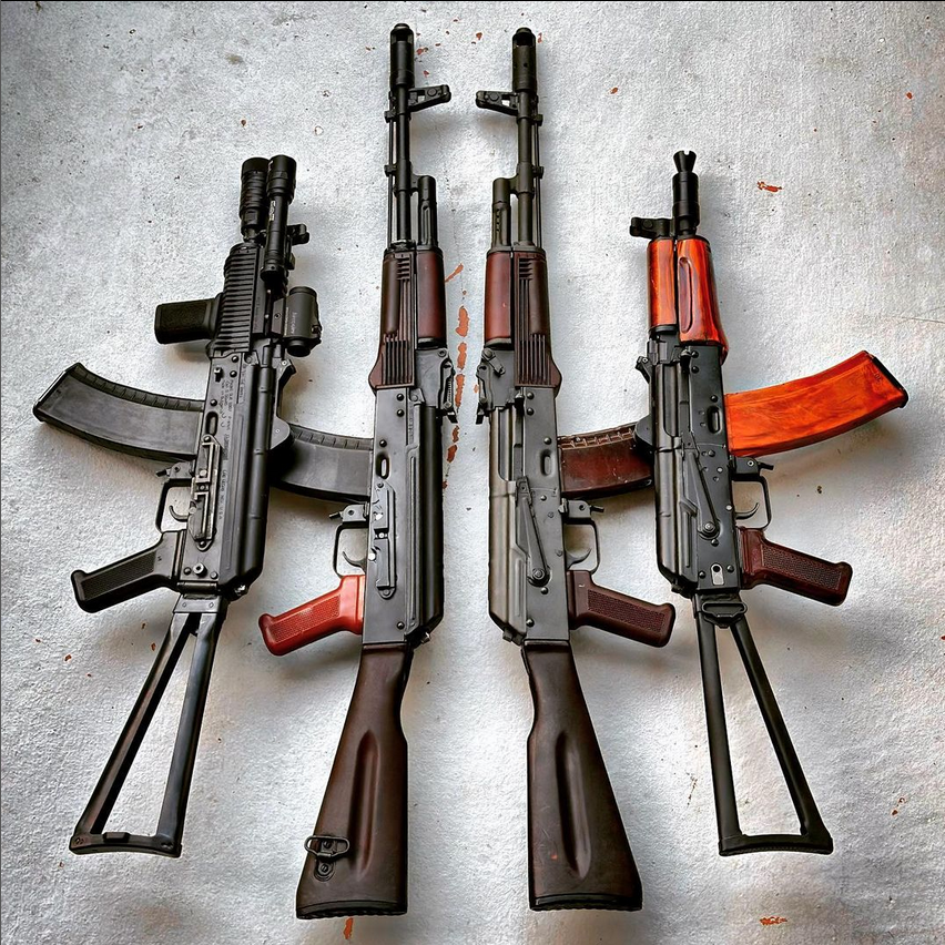 If a flex trophy could be given... @ak74_nato for the win...

Bulgarian vs Russian AK74. 

#ak74nato #krink #aks74u #krinkov #ak74n #slr106 #slr106ur #arsenalfirearms #arsenalak #arsenalinc #zenitco #ak74u #ak74 #natoak #556krinkov #natokrink #bulgariankrink #ak47 #kalashlife