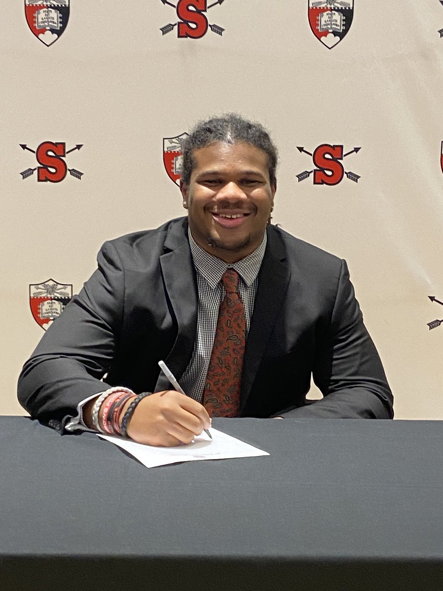 Congratulations to senior Quincy Pickett who has committed to Bentley for Football. Arrow Pride!