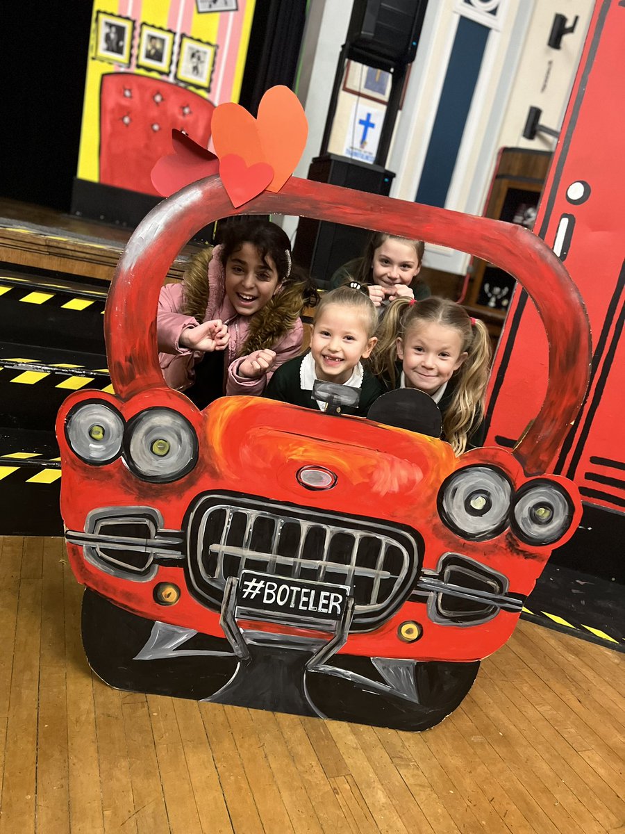 Miss Forster tweet media