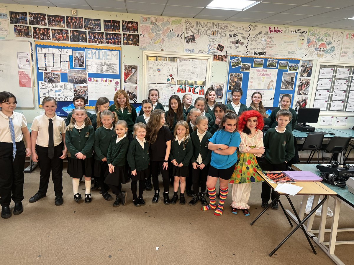 Miss Forster tweet media