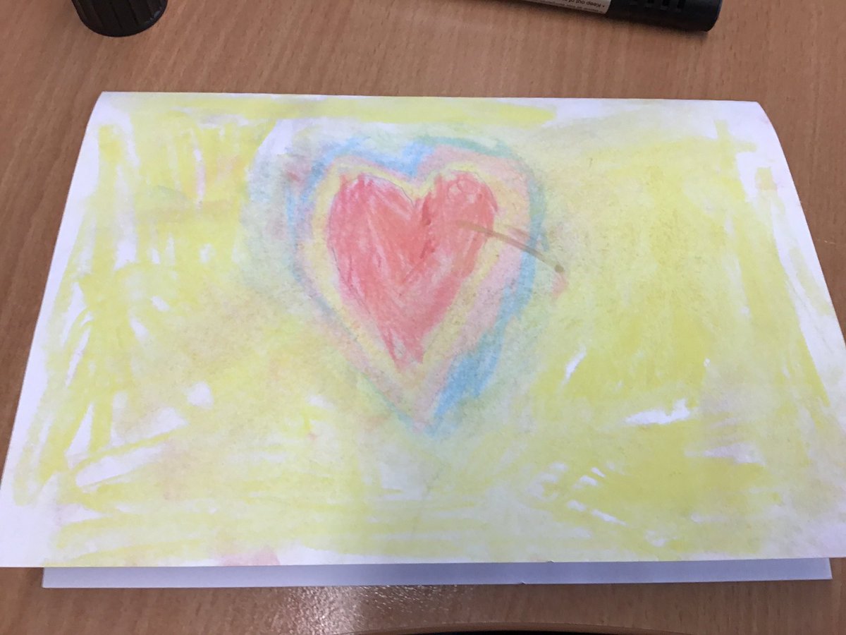Happy Valentine’s Day from us all in 1C, we have made cards using pastels and blending colours <a href="/RedesdalePrim/">Redesdale Primary</a> <a href="/accessart/">Paula Briggs @AccessArt</a> #RedesdaleART