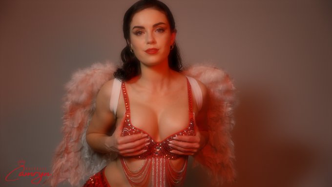 This video is so heavenly...yet so wicked. https://t.co/voUiWFaGvY