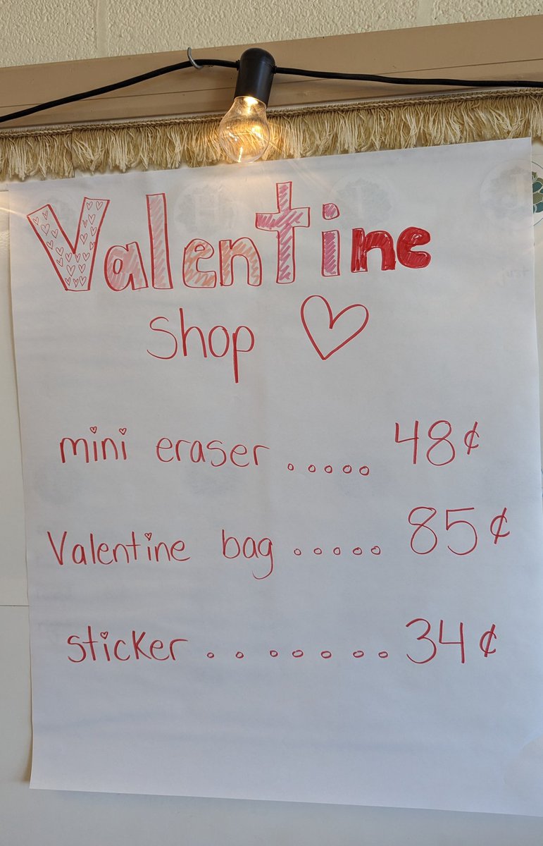 anders_miss's tweet photo. Happy Valentine's Day from a bunch of second grade sweethearts! ❤️🍬🍭 We talked about ways we feel and show love and practiced counting money at the Valentine Shop! https://t.co/qg3hTzRnGs
