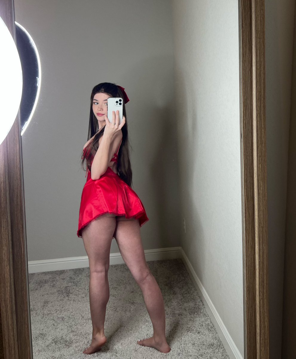 happy valentine’s day 💗 https://t.co/A2Zyj2gBVp