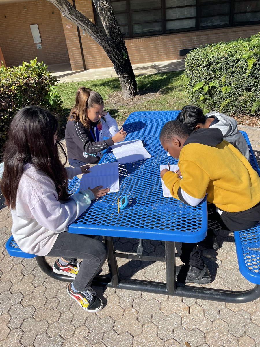 Miss Gates tweet media