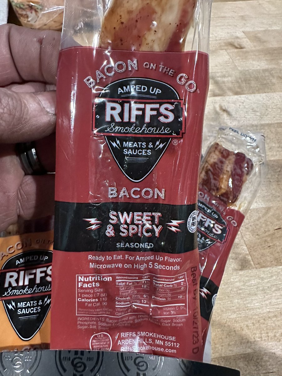 Stray Liotta, Hey Spots! tweet media