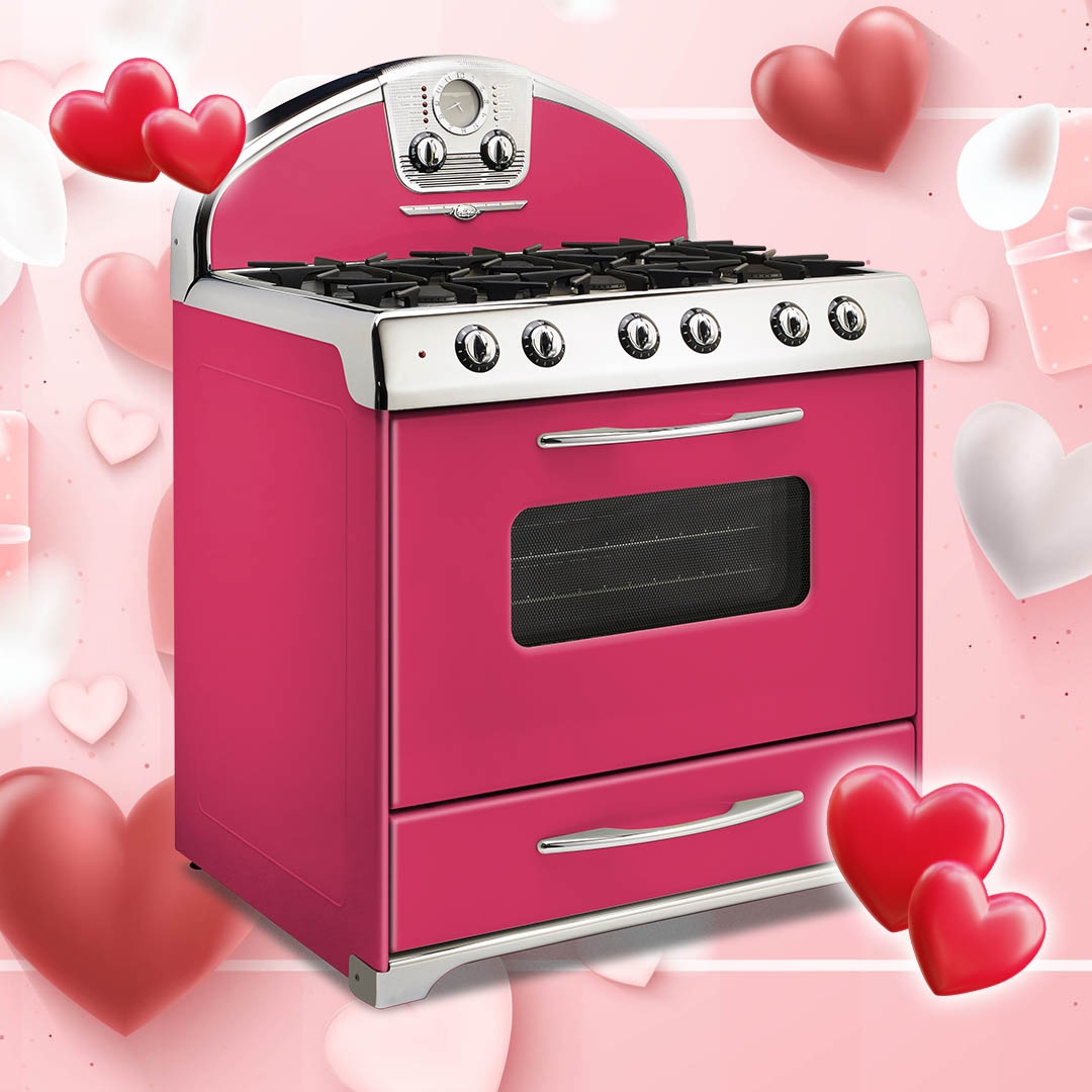 Nothing says lovin' like buying her an oven! 😍  #valentinesday