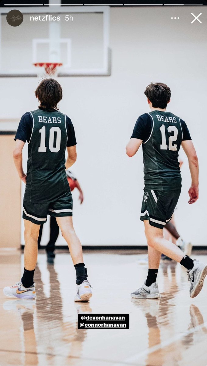 BerkBearsHoops's tweet image. The brothers Hanavan are quite the duo! They have made the most of this bonus year getting to compete together once again. Pretty special for them to share their love for the game and Berkshire! @connor_hanavan @hanavan_devon