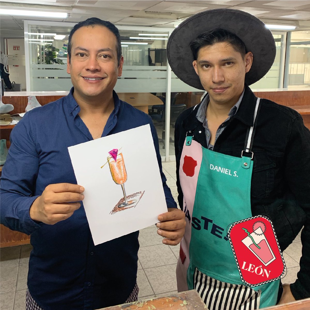 HilarioMX's tweet photo. #DetrásDeCámaras 🎬 El capítulo 6: Reto #ElCócteldelaModa 🍸 en #TasteElReality3 🍸 lo vivimos desde 📍@Leonmxoficial 

Después de vivir la #FashionExperience de @Codigo37000 Ruta de la Moda 🧵🪡, nuestros finalistas se enfrenaron al último reto desde La Libélula en @ExploraLeon https://t.co/f6DjwPJWu6