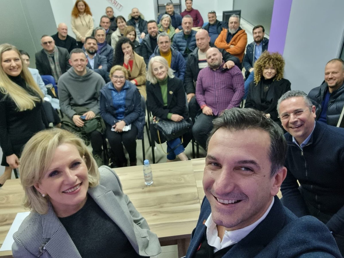 DangoDritan's tweet photo. Njësia 8 #EVteam👊🏻💪🏻 https://t.co/jqngUQ2LmO