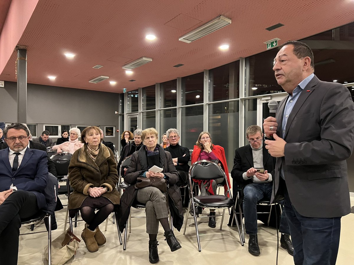 Kilien_MDB's tweet photo. Merci à toutes et tous pour cette magnifique soirée sur le thème de la Fin de Vie en France !
Un grand merci chère @agnesfirmin pour ta venue, ainsi qu’à @JeanLucRomero, @clairethoury, Alain #Claeys et François Genin pour leurs riches interventions et pour la qualité du débat ! https://t.co/0nwnv4tFhE