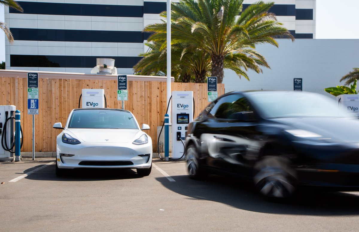 EVgo Fast Charging Network tweet media