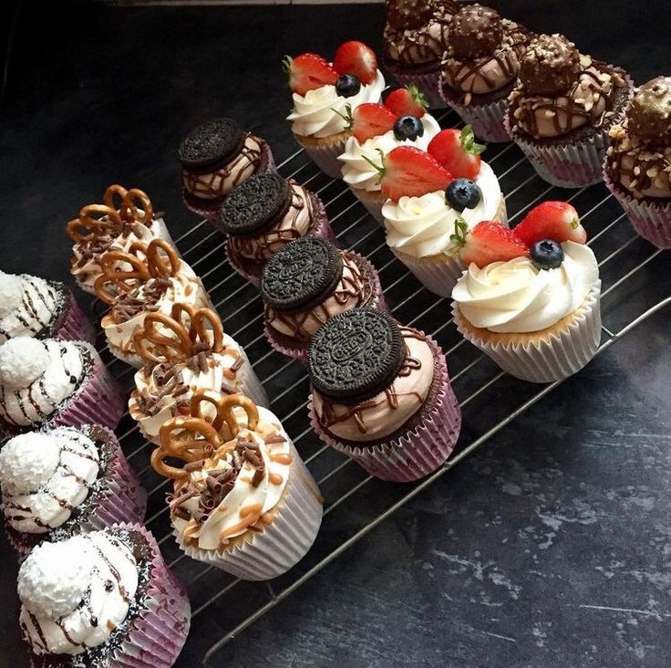 𝙃𝘼𝙋𝙋𝙔 𝙑𝘼𝙇𝙀𝙉𝙏𝙄𝙉𝙀'𝙎 𝘿𝘼𝙔