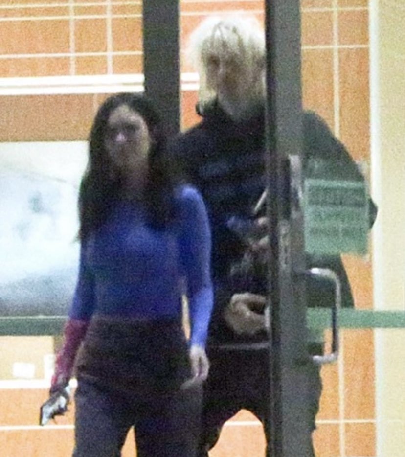 13.02.2023.Megan Fox and Machine Gun Kelly left the office of a marriage consultant in California.