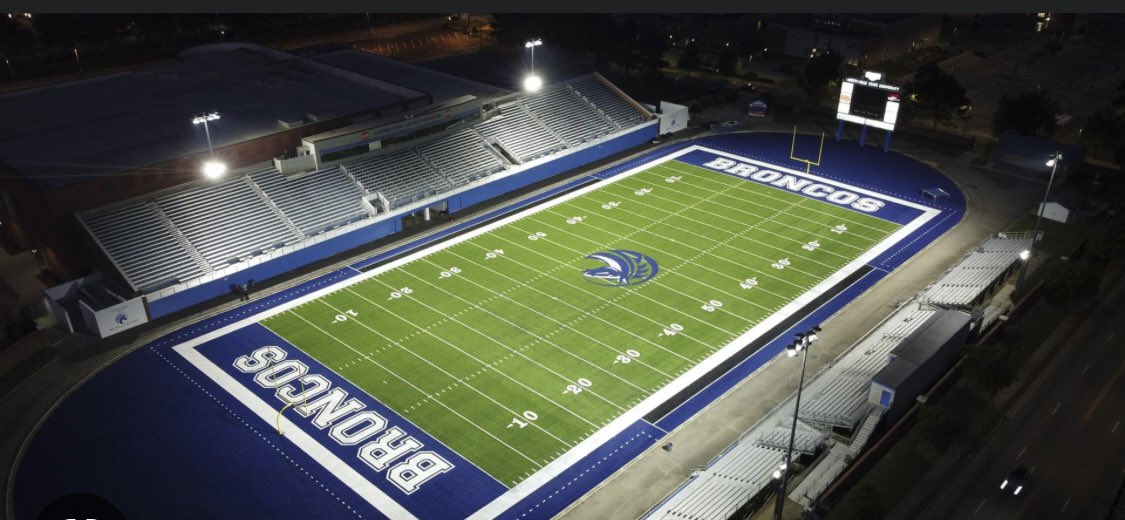 ag1uno's tweet photo. Blessed and Truly Grateful To Receive an Offer From Fayetteville State University! 

Jeremiah 29:11. 
@CoachAye @rhayes29 
@CoachFeggins @FSUBroncos https://t.co/esA1zyZNtR