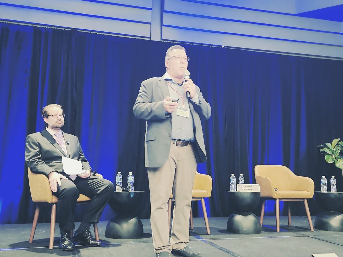 MindiSue00 tweet media